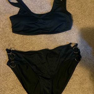 Black bikini set